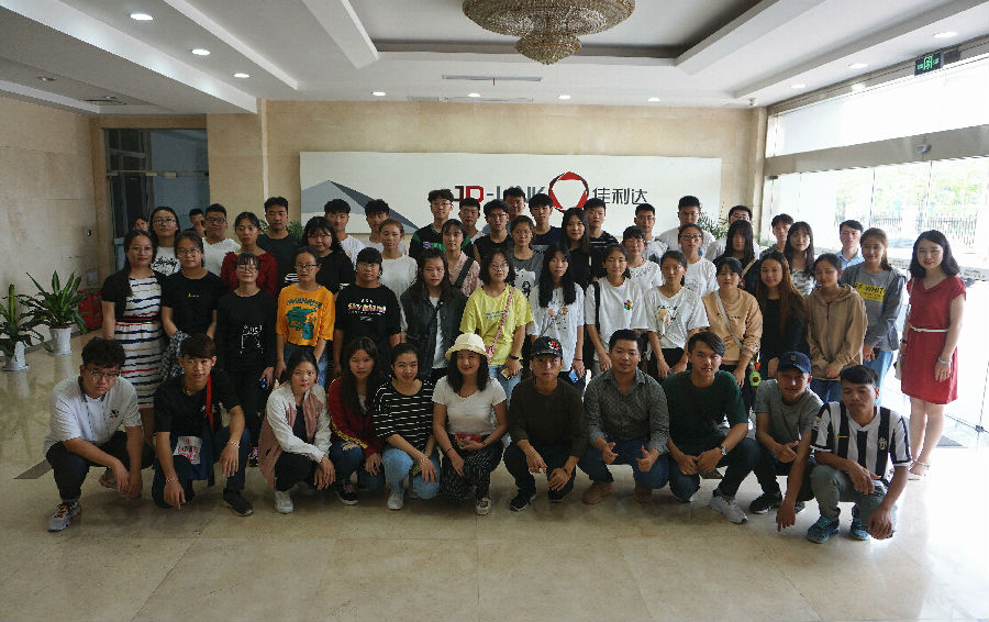 12133208rkon.jpg