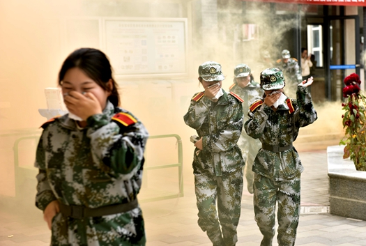 消防进军训3.jpg
